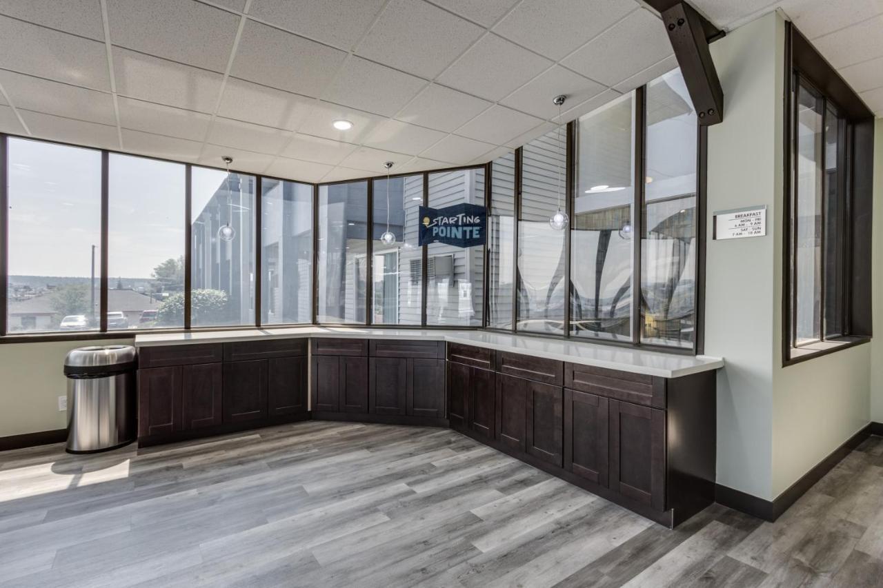 Days Inn & Suites By Wyndham Spokane Exteriör bild