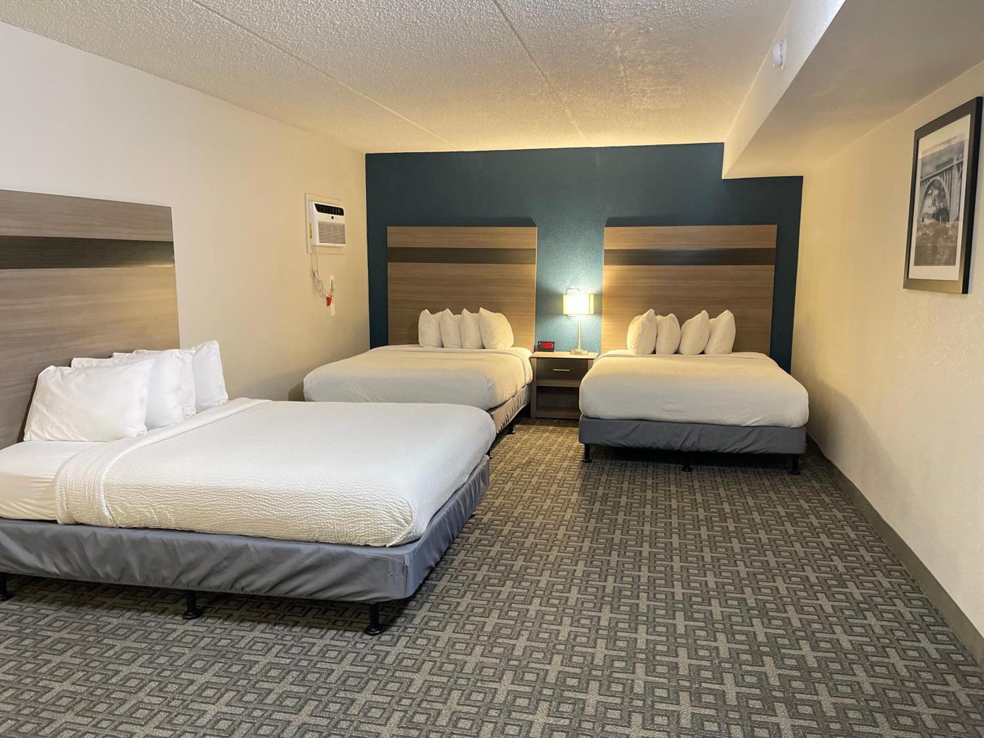 Days Inn & Suites By Wyndham Spokane Exteriör bild